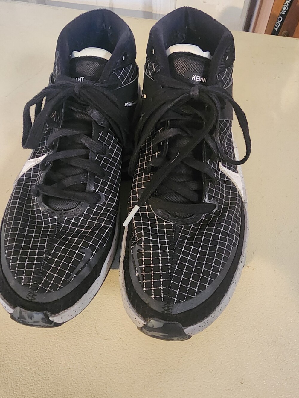 Nike Mens Kevin Durant Sz  10 Black & White High-Top Sneakers Very Good Cndtion - Picture 3 of 5
